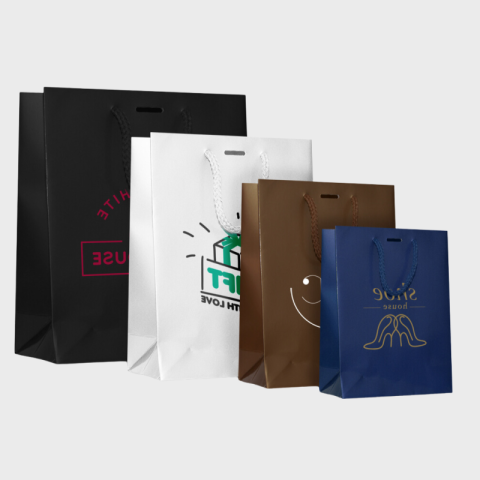 Sacs cadeaux en papier pelliculage brillant personnalisables