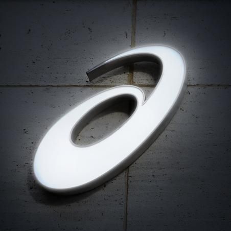 Enseigne caisson LED personnalisé à la forme avec face lumineuse