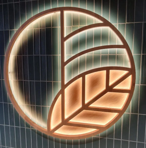 Enseigne bois - Rétro éclairée personnalisé