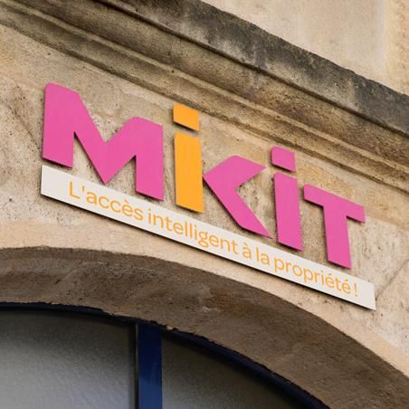 Enseigne aluminium composite personnalisé