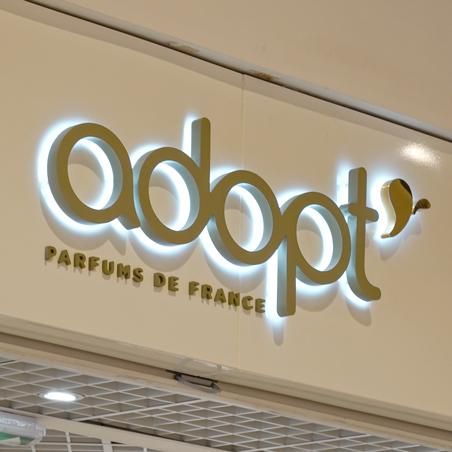 Enseigne lettres boitiers rétroéclairées personnalisé