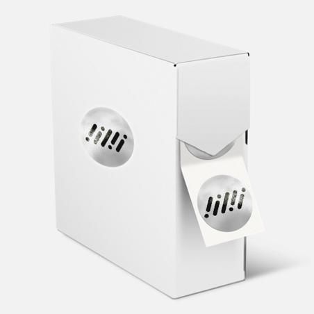 Etiquettes argentées imprimées en rouleau